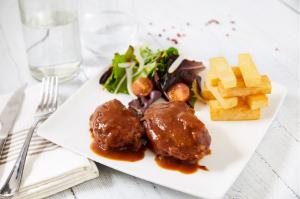 PORK CHEEKS IN RED WINE SAUCE